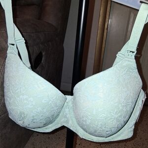 Auden Nursing Bra Size 38D New With Tag.Floral Lace Bra in Light Green